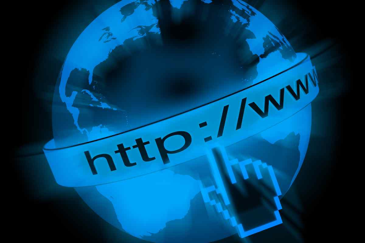 illustrazione della Terra avvolta da una scritta url
