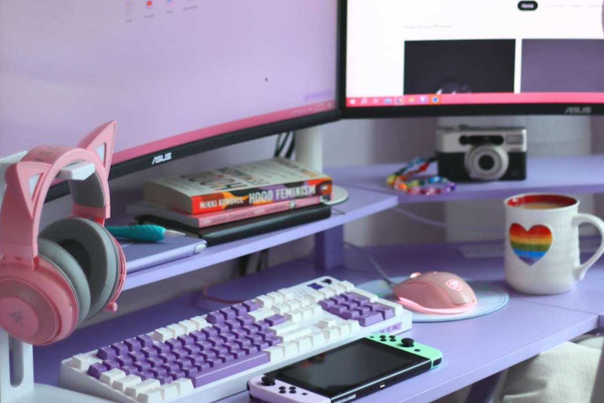 Scrivania con PC