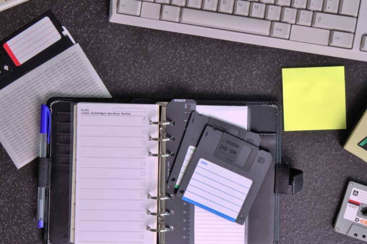 Floppy disk sulla scrivania
