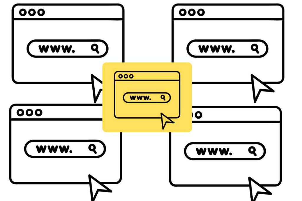 sito web piccolo e siti web più grandi disegnati in bianco e nero
