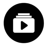 logo di youtube bianco per parlare di raccomandazioni youtube